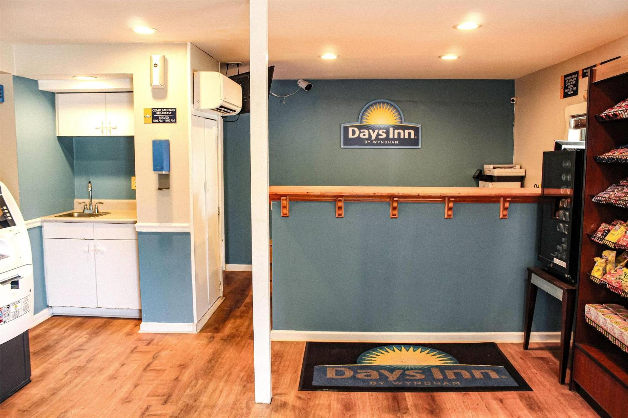Days Inn By Wyndham Little River Exterior photo